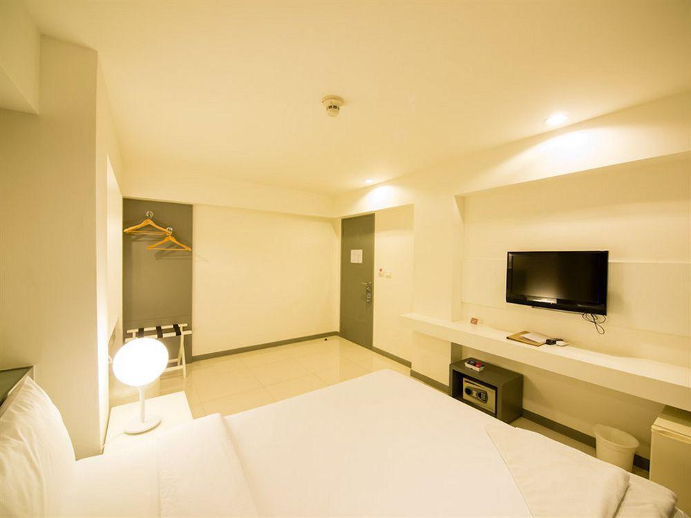 Myhotel Cmyk@Ratchada Bangkok Eksteriør bilde